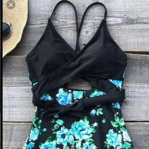 *Final reduction* Cupshe wrap one piece